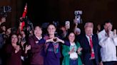Miles de mexicanos celebran en el Zócalo a Claudia Sheinbaum como su primera presidenta