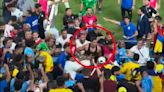 Copa América: Darwin Núñez se agarró a trompadas con los hinchas de Colombia tras la derrota de Uruguay en las semifinales