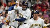 Rhys Hoskins slugs 3-run homer in 7th to help Brewers send Cardinals to 7th straight loss