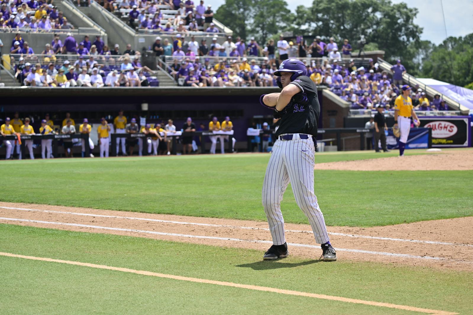 Evansville baseball rallies to win NCAA Tournament Greenville Regional championship