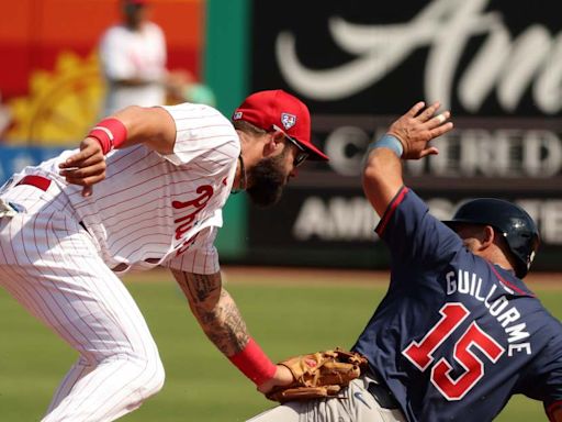 Braves Trade Bench Glove To Los Angeles Angels