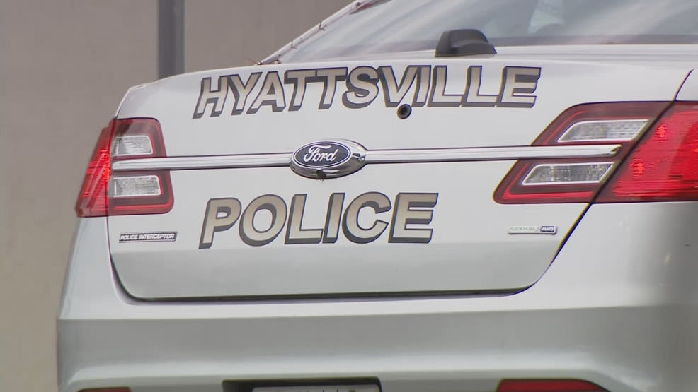 Teen injured after stabbing near Northwestern High School in Hyattsville, Md.