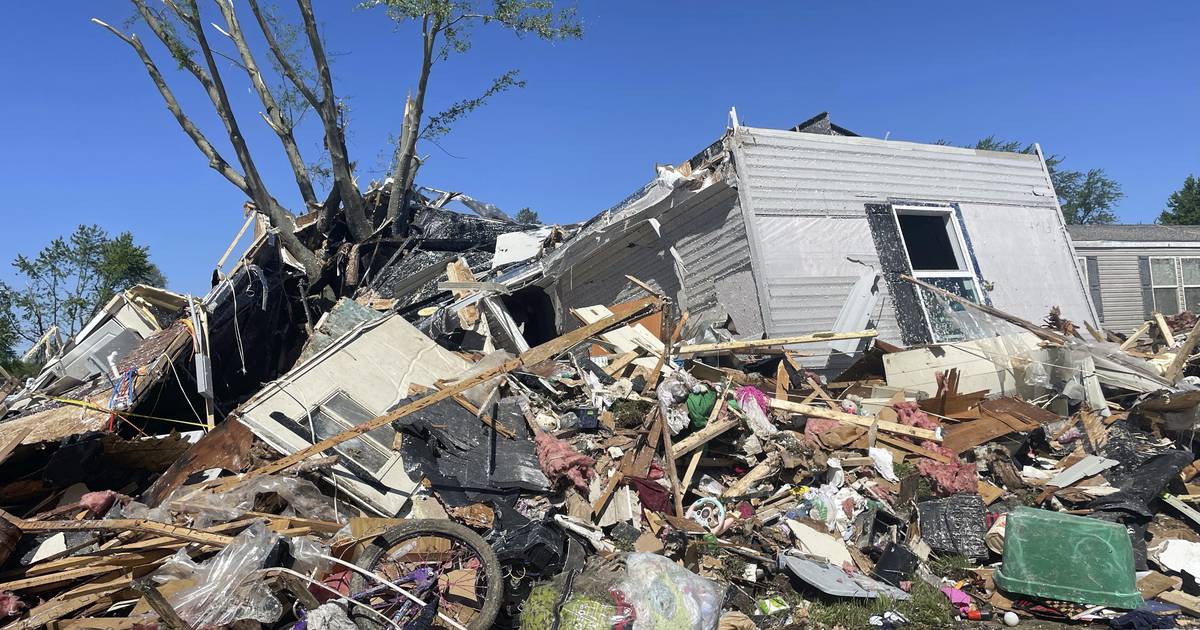 Tornados shred FedEx facility in Michigan, leave man dead in Tennessee