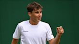 Holandês elimina o nº 1 do juvenil nas quartas em Wimbledon - TenisBrasil