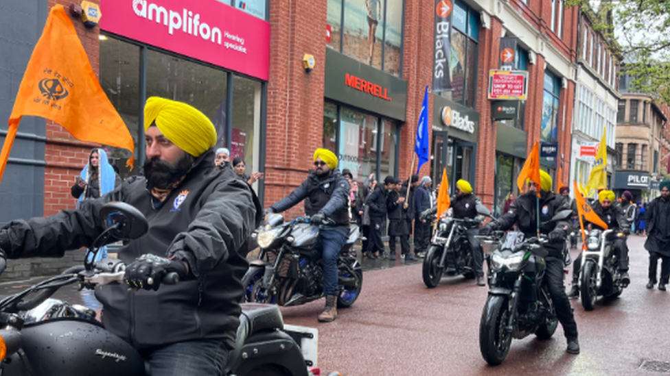 Leicester: Thousands turn out for city's Vaisakhi procession