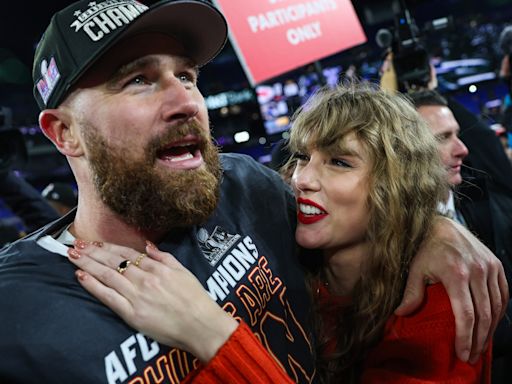 Travis Kelce's dad subtly showed how his son supports Taylor Swift