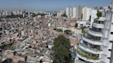 Retrato da desigualdade, prédio com piscinas nas sacadas reflete decadência do Morumbi