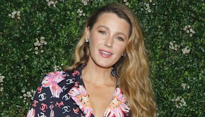 Blake Lively : plus stylée que jamais, elle fait sensation dans un incroyable jean ajouré... à 16 000 euros !