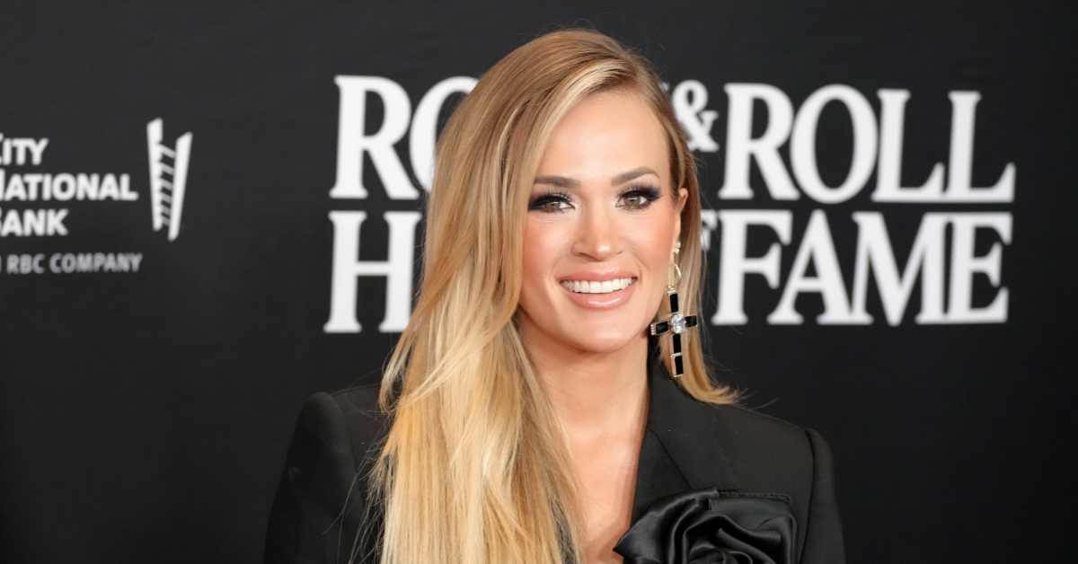 Fans Love Seeing Carrie Underwood 'Let Loose' in Beachy New Video From Hawaii