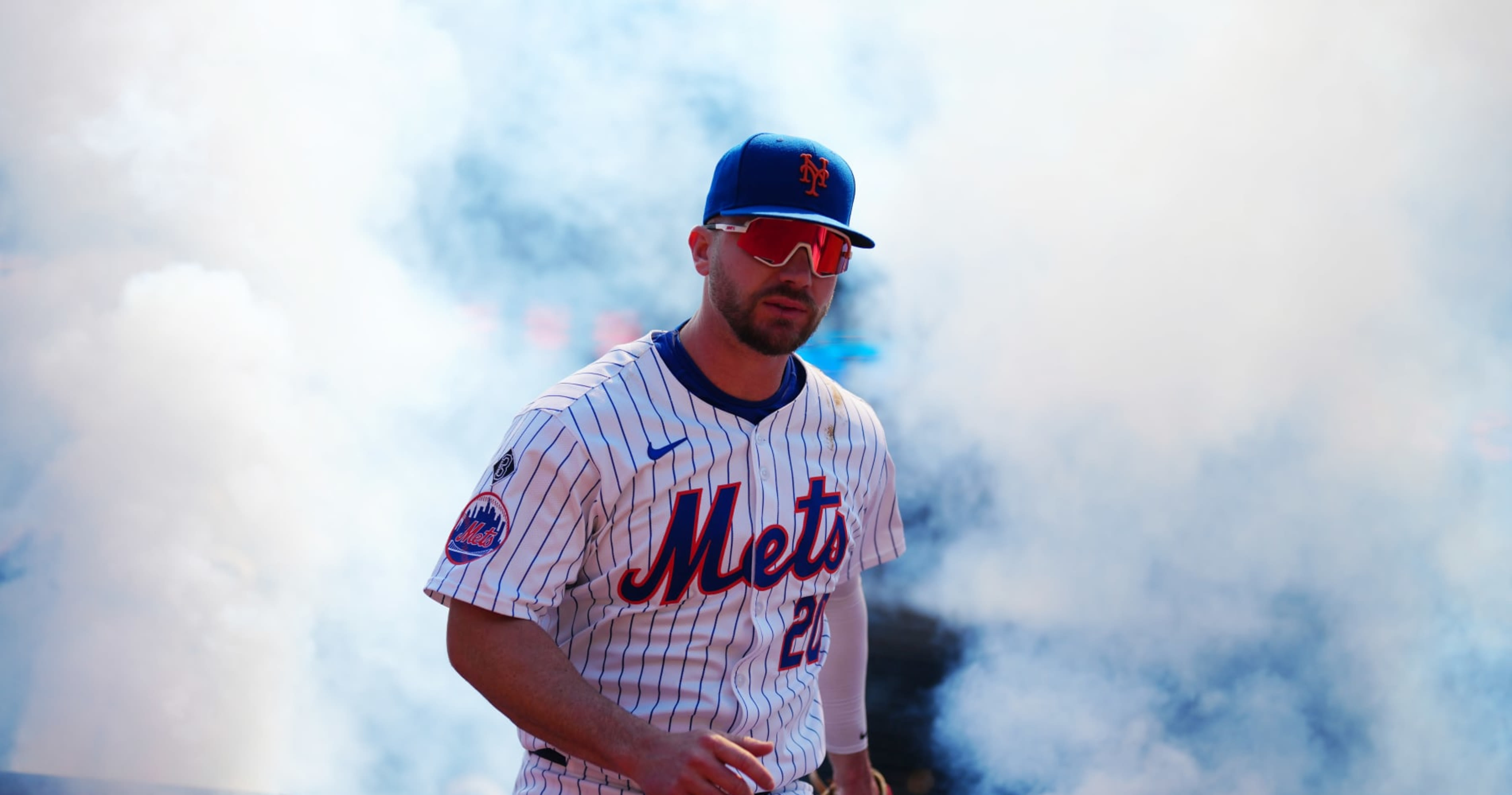 MLB Rumors: Mets' Pete Alonso 'Isn't too Likely to Be Traded' amid Contract Buzz