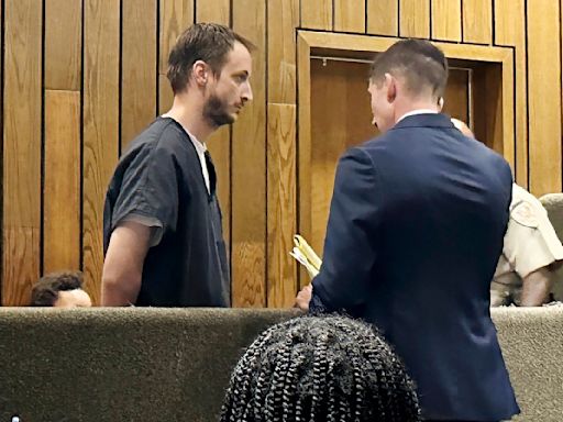 Case against Army veteran charged with killing a homeless man in Memphis, Tennessee, moves forward