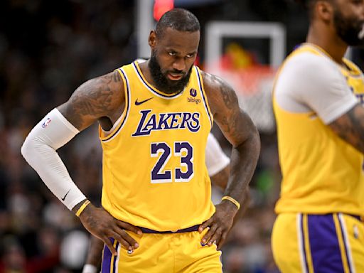 LeBron James reportedly not involved in the Lakers head coach search