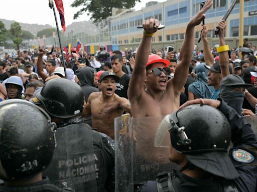 Máxima tensión en Caracas por el temor a que se cruce una manifestación chavista con una de la oposición