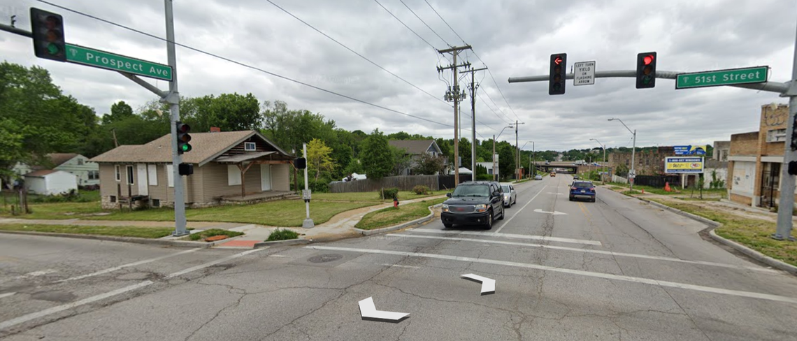 Man found fatally shot near bus stop in south Kansas City: Police