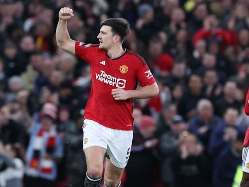 Man United “open to offers” for both Harry Maguire and Victor Lindelof