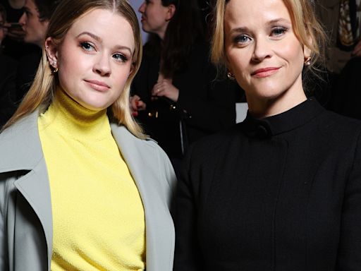 Reese Witherspoon & Daughter Ava Phillippe Prove It’s Not Hard to See the Resemblance in New Twinning Pic - E! Online