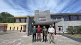Siero finaliza las obras de reparación de la cubierta y fachadas del Centro Polivalente de Santiago Arenas, 'corazón del pueblo'
