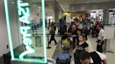 Polémica por visita de funcionarios cubanos a áreas del aeropuerto de Miami: “Es una brecha de seguridad horrible”