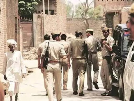 Extortion at UP-Bihar border: Absconding SHO held in Gorakhpur, 4 accused still at large