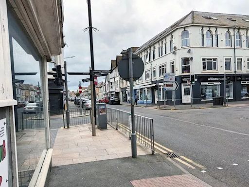 'It's awful, absolutely terrible': The seaside resort that's become 'a ghost town'