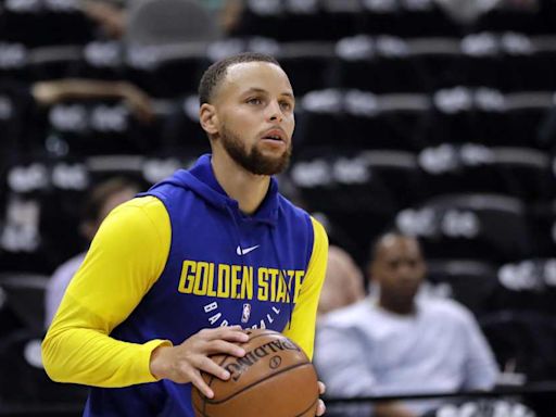 Warriors Stephen Curry Receives Props from Mavs Dirk Nowitzki