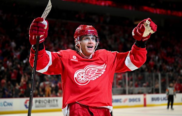 Detroit Red Wings sign Patrick Kane to one-year extension