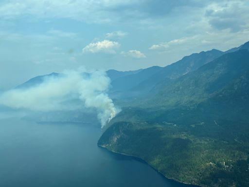 Fire numbers fall in B.C. as fire near Golden destroys structures, spurs evacuation
