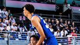 Confronto entre gigante e 'baixinho' impressiona em França x Japão no basquete; veja fotos