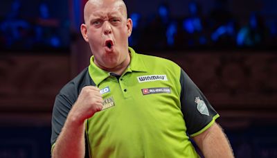 MVG dumps Littler out of World Matchplay in first round after costly mistakes