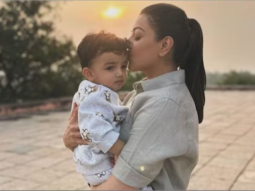 Kajal Aggarwal reveals how she managed to act in films while still breastfeeding her son Neil Kitchlu | Tamil Movie News - Times of India