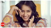 Shraddha Kapoor breaks walnuts with phone; fans say 'Woh Stree hai, kuch bhi kar sakti hai' | - Times of India