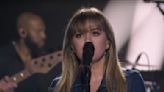 Kelly Clarkson Belts Another U2 Classic With ‘Mysterious Ways’ Kellyoke Cover