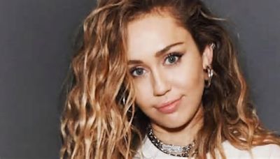 Miley Cyrus Wears Nothing In Front Of Her Bathroom Mirror