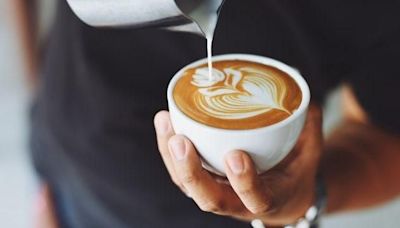 每早一杯咖啡！24歲女慘得胃潰瘍 醫警告「2情況」別喝：拿鐵傷害更大