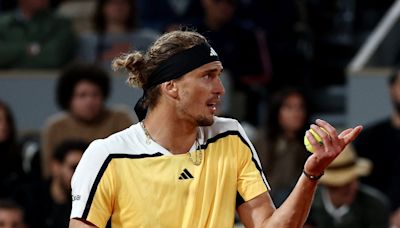 French Open LIVE: Alexander Zverev vs Alex de Minaur latest score after Mirra Andreeva stuns Aryna Sabalenka