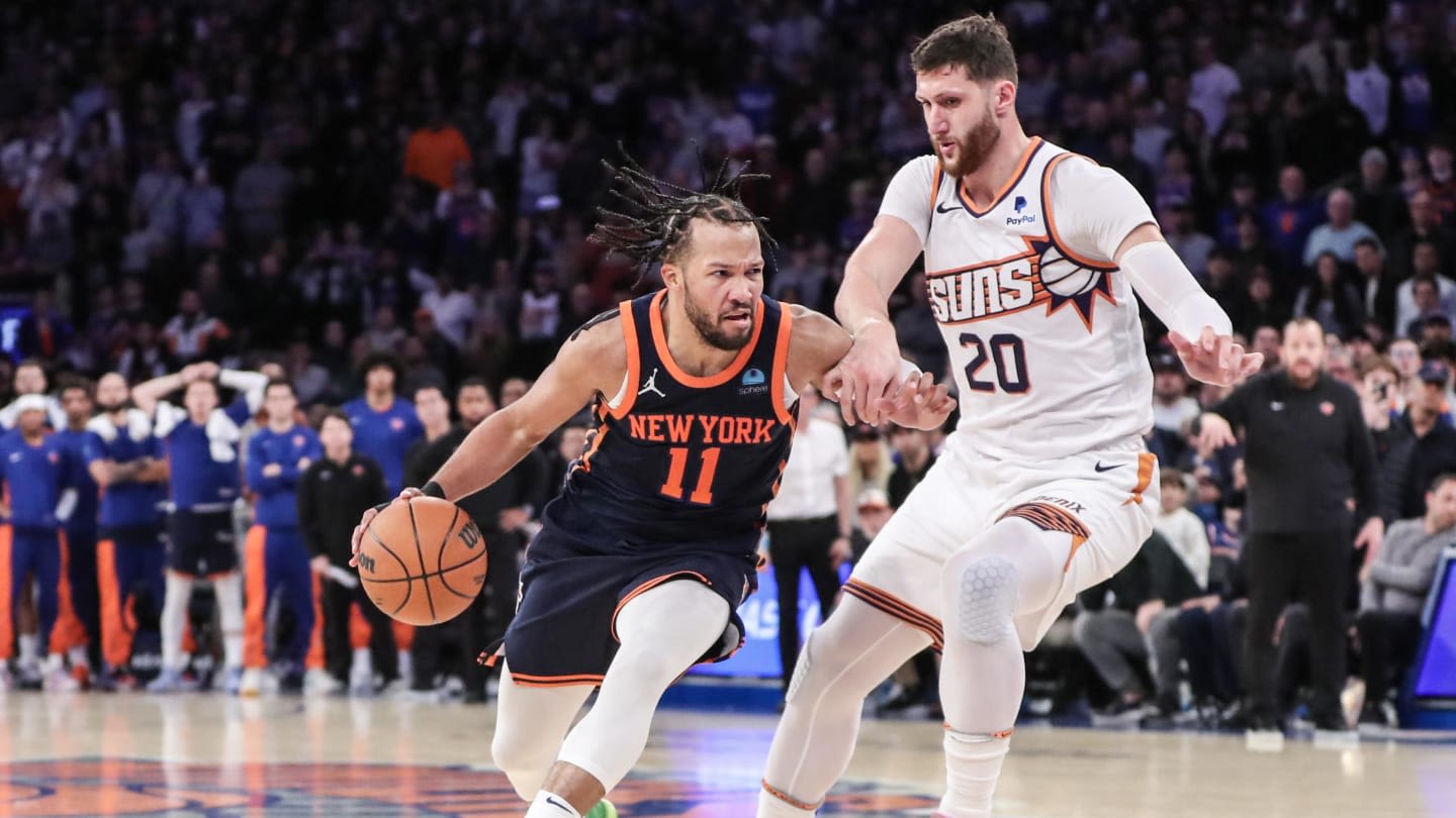 Knicks Named Landing Spot for Suns Center