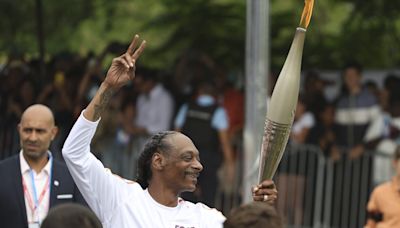 Snoop Dogg llevó la antorcha olímpica de París 2024 - El Diario NY