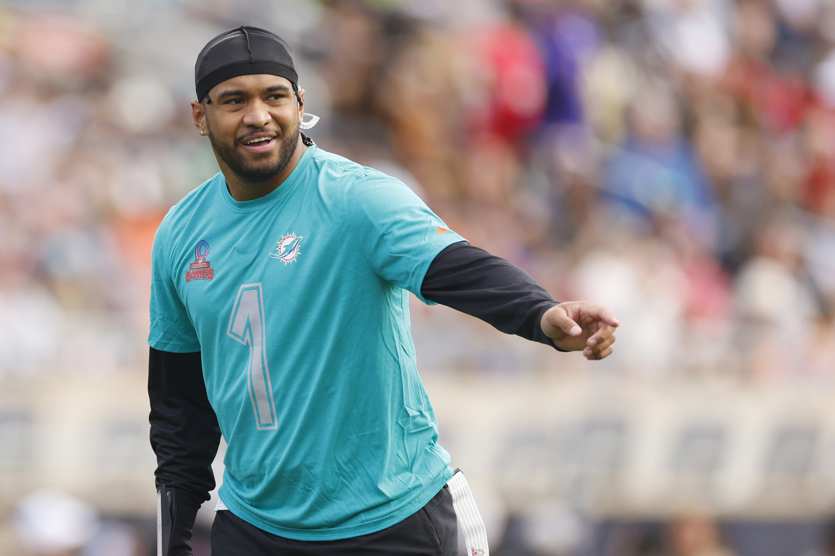 Dolphins Star Cleverly Pushes for Miami to Offer Tua Tagovailoa Extension