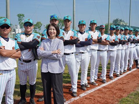 屏東潮州棒球場啟用 周春米期打日韓移訓基地