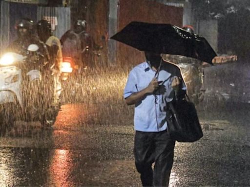 Weather Update: Heavy rainfall likely in Delhi today; IMD issues orange alert for Uttar Pradesh, Hayana and THESE states – Check forecast
