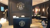 Davos 2023: Manchester United monta lounge de luxo nos Alpes Suíços