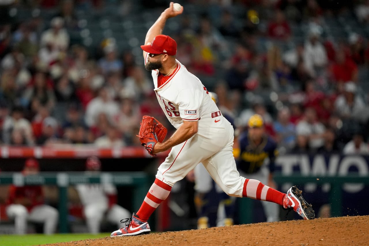 Red Sox trade for Angels righty reliever with 3.71 ERA