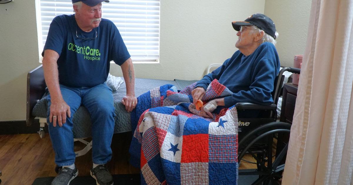 'Somebody's got to do it': Longview Marine veterans volunteer to visit peers in hospice care