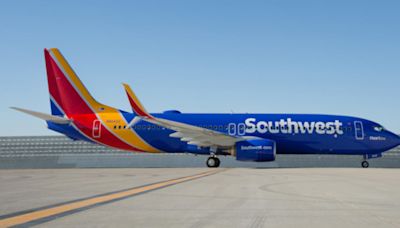 Southwest Airlines Boeing 737 Max goes into "Dutch roll" during Phoenix-to-Oakland flight