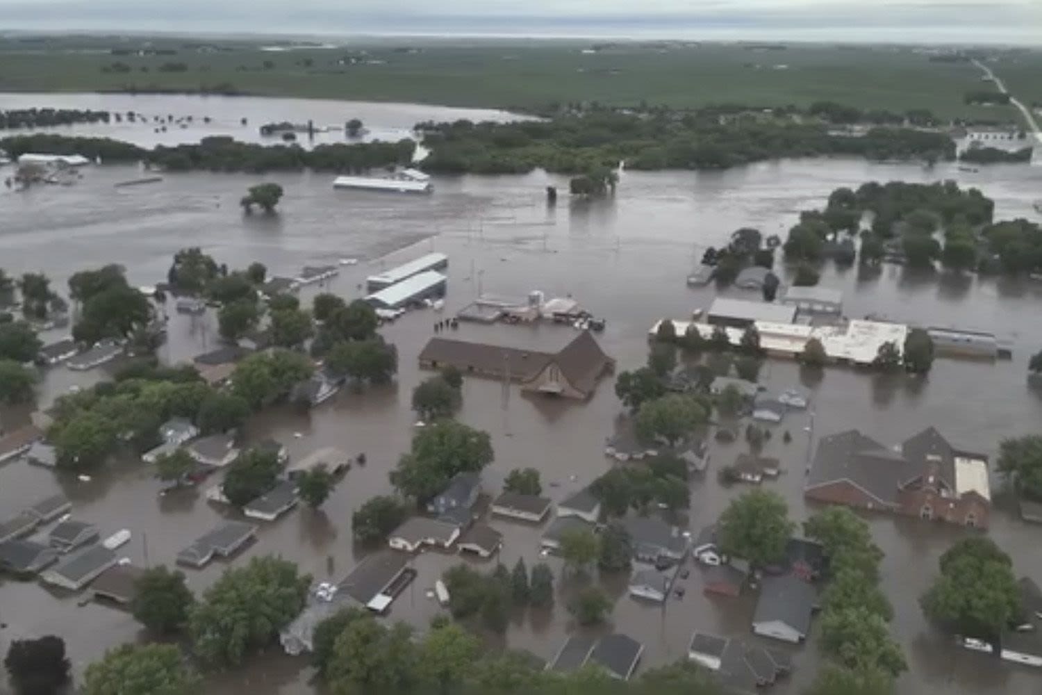1 Dead in South Dakota amid 'Catastrophic' Midwest Flooding