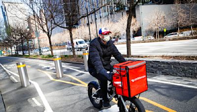 DoorDash says it performed well in first quarter amid uptick in grocery delivery demand