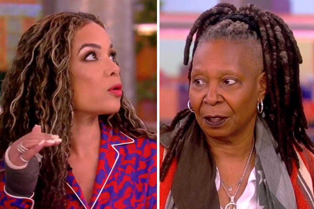 'The View' segment briefly halted by lighting issue: "What's going on?"