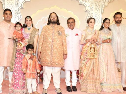 Anant Ambani and Radhika Merchant Wedding: Dulhe raja reaches venue with family to marry his dulhaniya