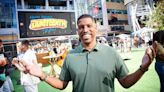 Former NBA Player Kevin Johnson Set To Open 3 New Locations For His Restaurant Fixins Soul Kitchen