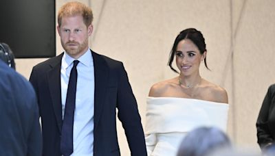 Le prince Harry refuse que Meghan revienne au Royaume-Uni : « C’est encore dangereux »